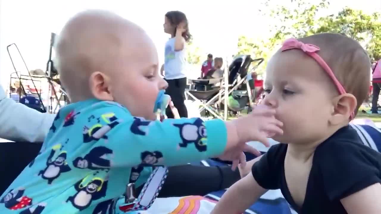 Best Videos of Cute and Funny Twin Babies - Cool Peachy | Funny Kids