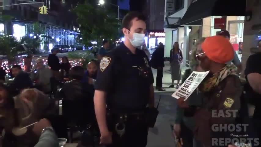 New Yorkers Demand Restaurants Stop Enforcing Vaccine Passports