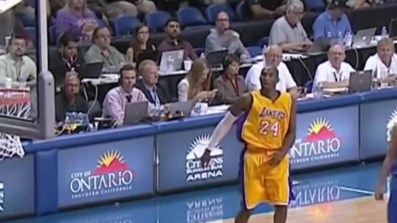 "Clash of Titans: Kobe vs. Curry - Legends Collide on the Court"