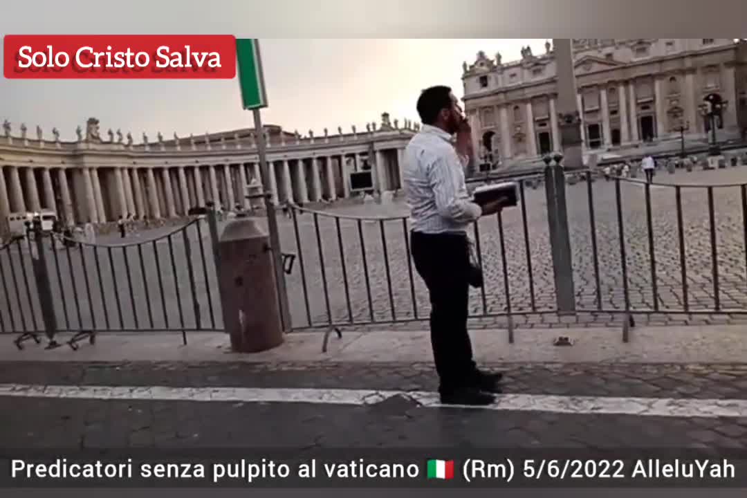 La cosiddetta chiesa di Roma con le sue tradizioni pagane ha invalidato il Comandamento di Dio.GESÙ DISSE non chiamate nessuno Padre sulla terra! perchè lo chiamate "Santo Padre"?? che non è santo il Papa e non è Padre..PREDICANDO IL VANGELO