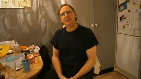 Roland Dahlström sjunger och minns sin far. Tågaborg, Helsingborg 25 Jan. 2014