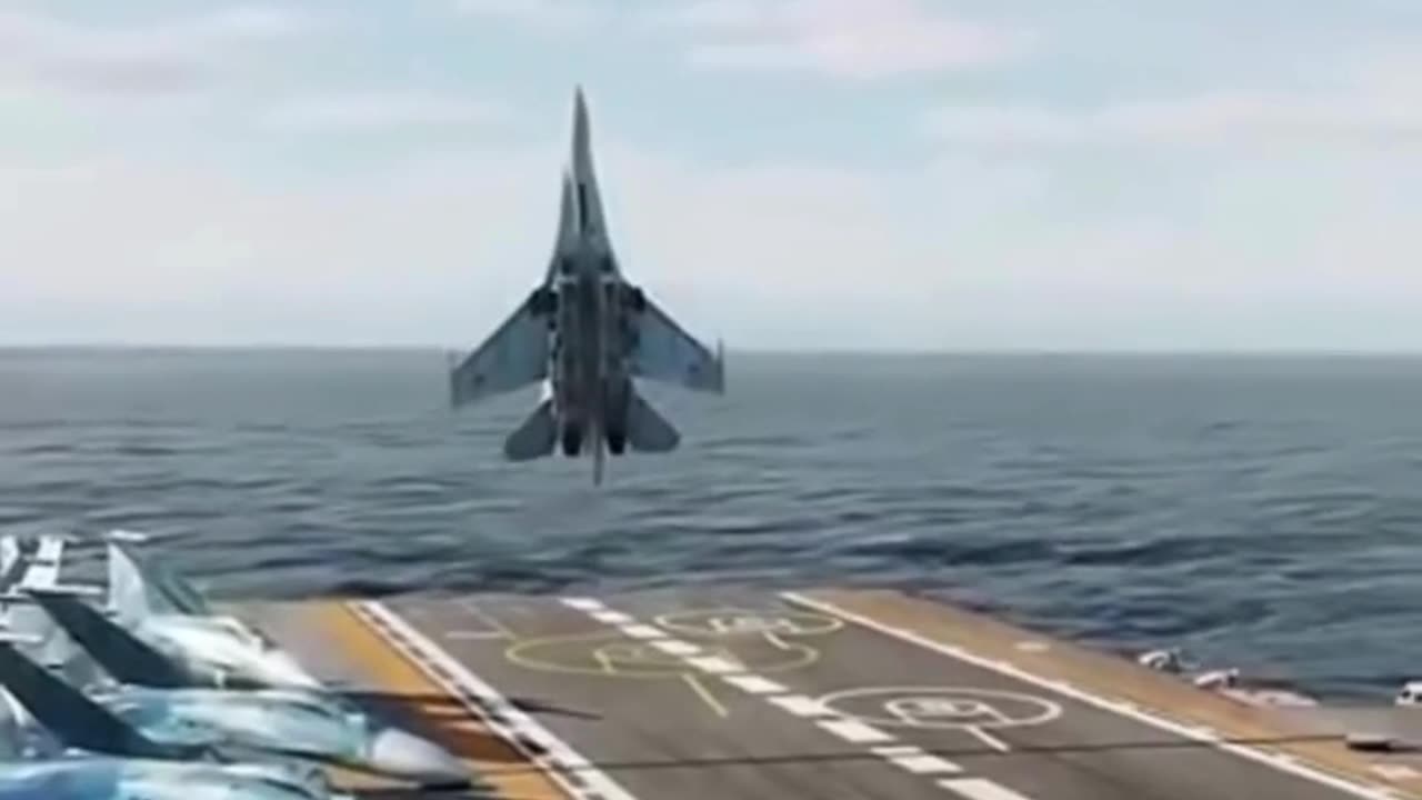 Su-33 Doing a Cobra Maneuver and Carrier Landing—The Secret? It’s a Simulator! 🛩️🛫🔥