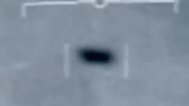 Fighter pilot records UFO!!!