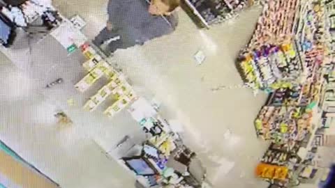 The Dumbest Shoplifter That Thinks He Is Smart