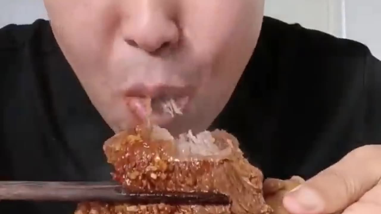 "ASMR Mukbang: Chinese Eating - Spicy Pork Meat Challenge 🍖🌶️"