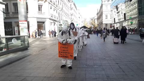 Les Masques BLancs Lyon Action Esclavage le 27 Novembre 2021