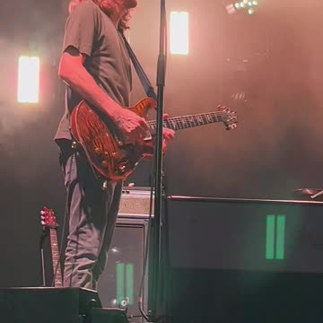 Jeremy Schon (Pigeons Playing Ping Pong) - LIVE @ Avondale (Short 15)