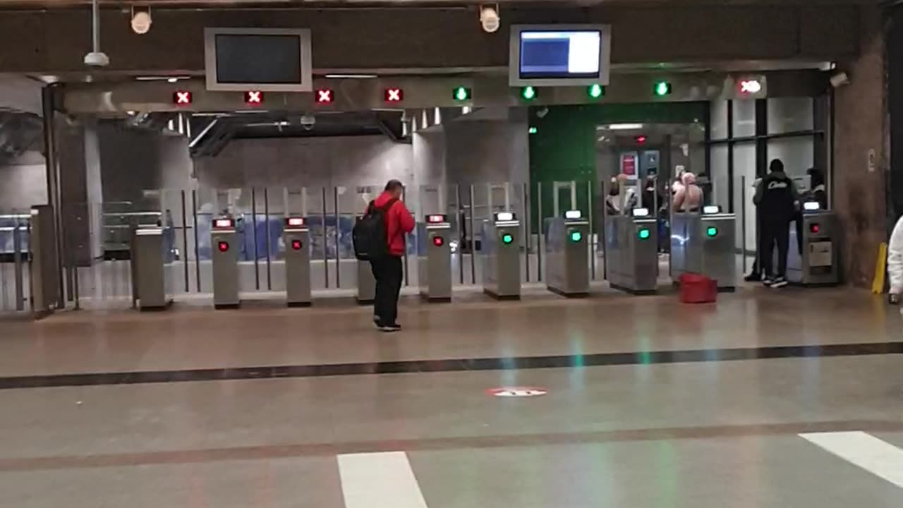 A Metro Station in Santiago, Chile. P2 🚇🇨🇱