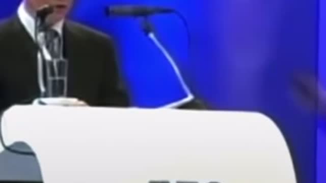 25 year old tries to shoot Bulgaria politician