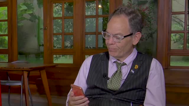 MAX & STACY REPORT [EP09] - Step by Step, El Salvador Grows Stronger