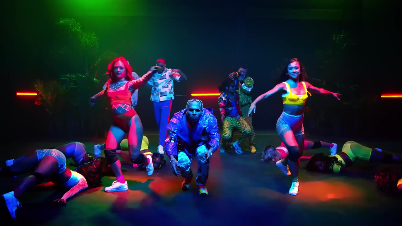 Chris Brown - Wobble Up (Official Video) ft. Nicki Minaj, G-Eazy