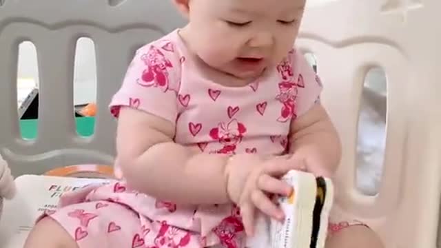 Baby kids reading