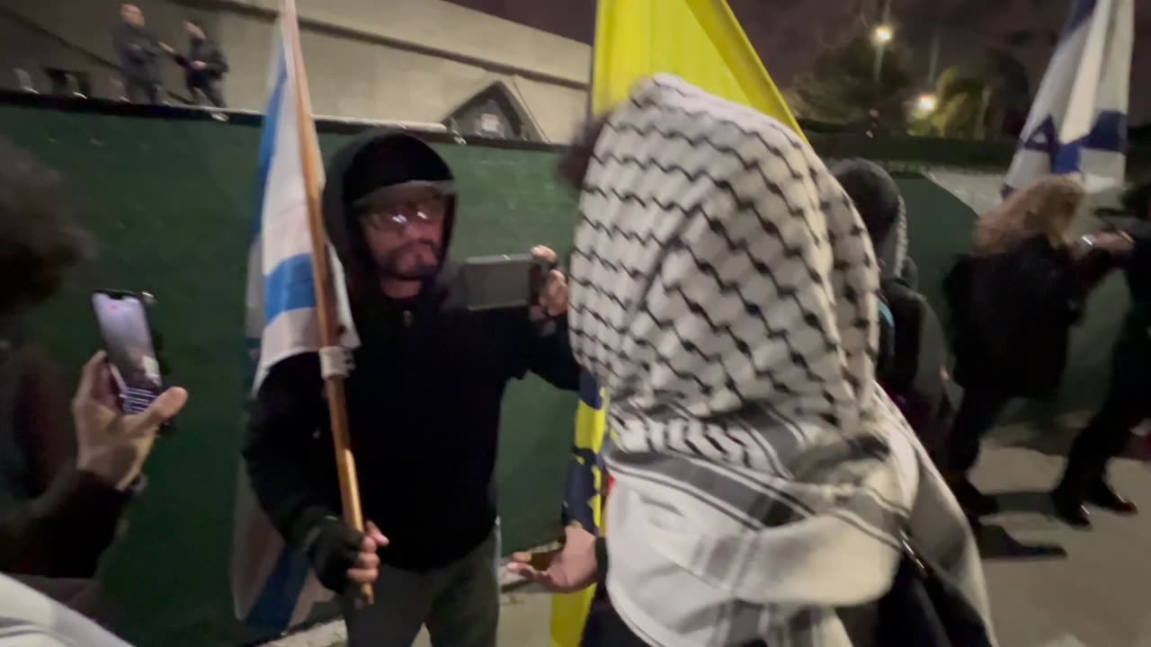 Pro Israel Supporter Loses His Mind!