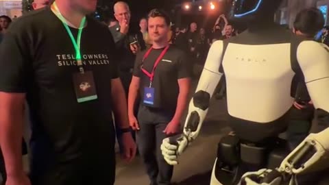 Tesla AI Optimus robot reveals hardest part about being a machine