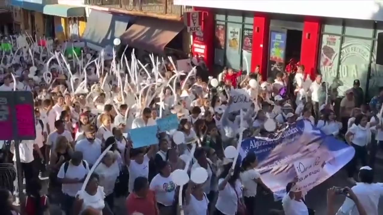 Protesters demand justice for murder of Mexican mayor.mp4