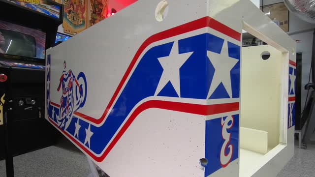 Evel Knievel Pinball Machine with brand new cabinet and brand new paint￼￼