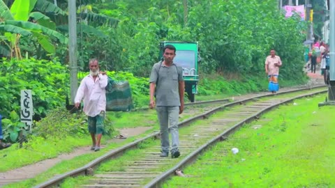Viral train horn prank best train horn prank on public