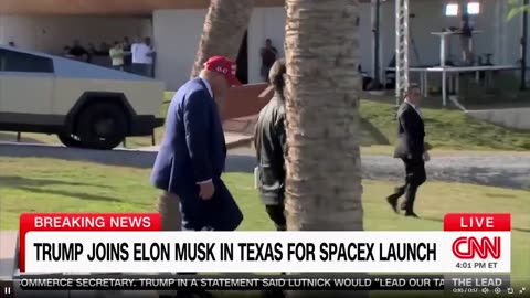 Tổng thống Trump đã đến để theo dõi vụ phóng SpaceX với @elonmusk! 🔥