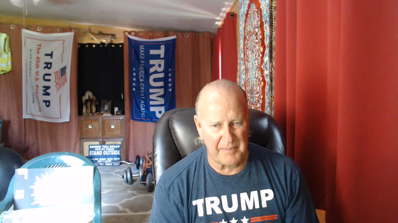 Chicago Police Manhandle Antifa as Far-Left Protesters Burn American Flag on Second Night of DNC/Another Doctor Claims Monkeypox Is A Side Effect Of The Covid Jab/ 1 Million Jobs VANISH in Downward Revision – Trump Responds/Barack Obama Makes Trashy Jok
