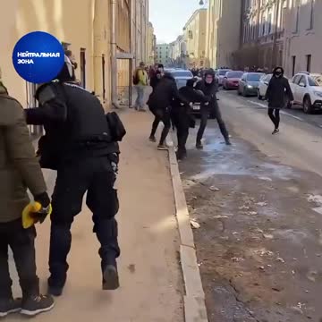 Some of the russian chanting “no war" on streets