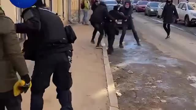 Some of the russian chanting “no war" on streets