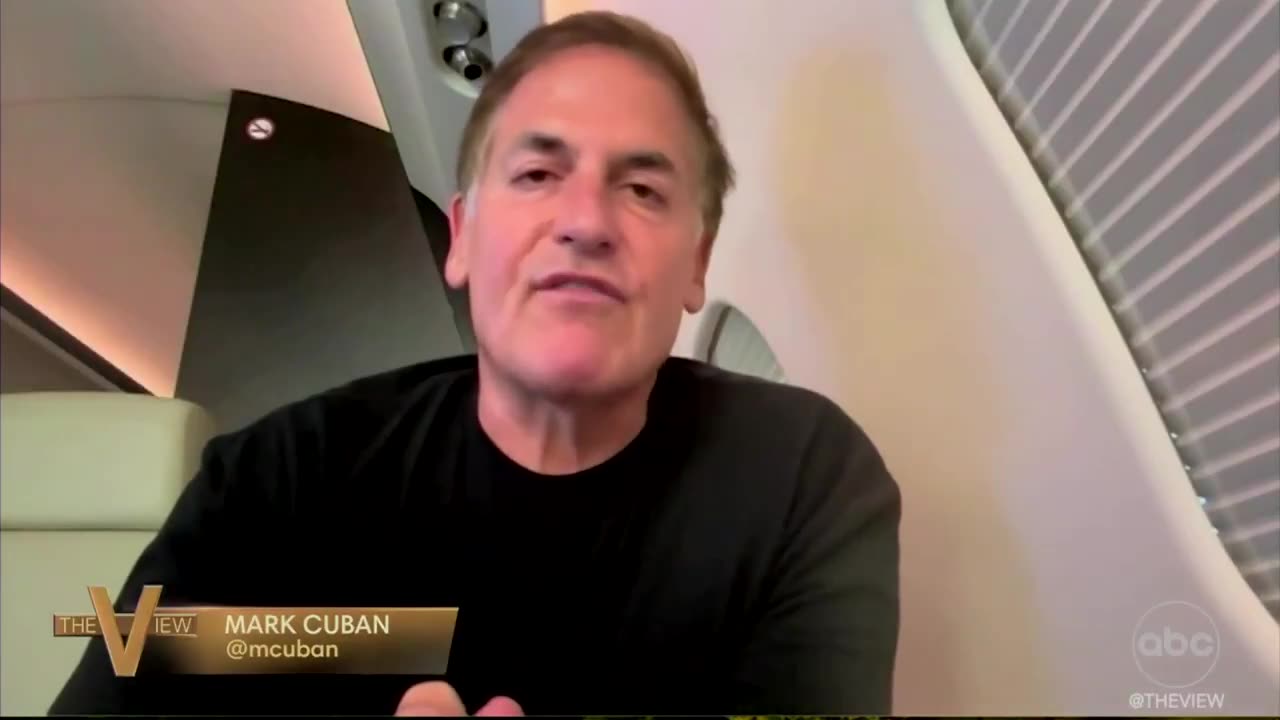 Mark Cuban: "you never see Trump around strong, intelligent women."