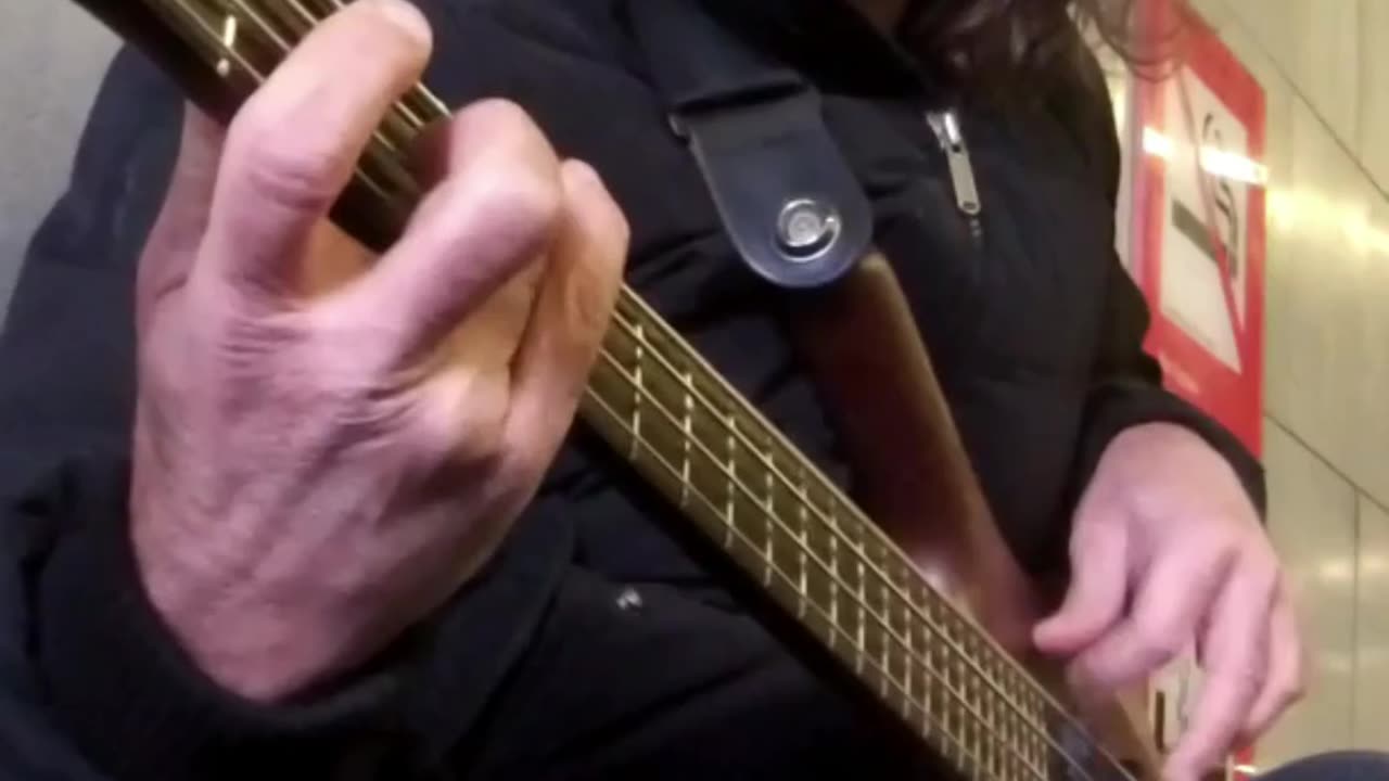 Kiss Gene Simmons deuce bass guitar cover