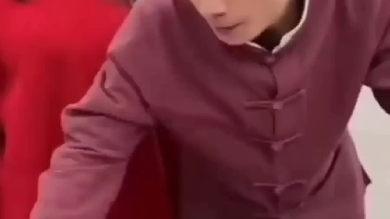 The Black Chinese Man flexing his knife. #funny #bestComedy
