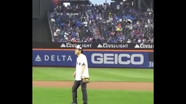 The Japanese consul general was embarrassed to kick off the US baseball game