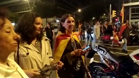 Los catalanes festejan la sentencia del Procés en Plaza de Francesc Macià de Barcelona (4)