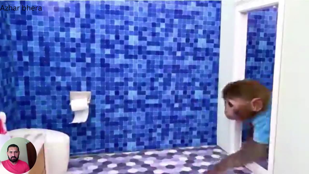 monkey Baby bon bon oes to the Toilet and play 4