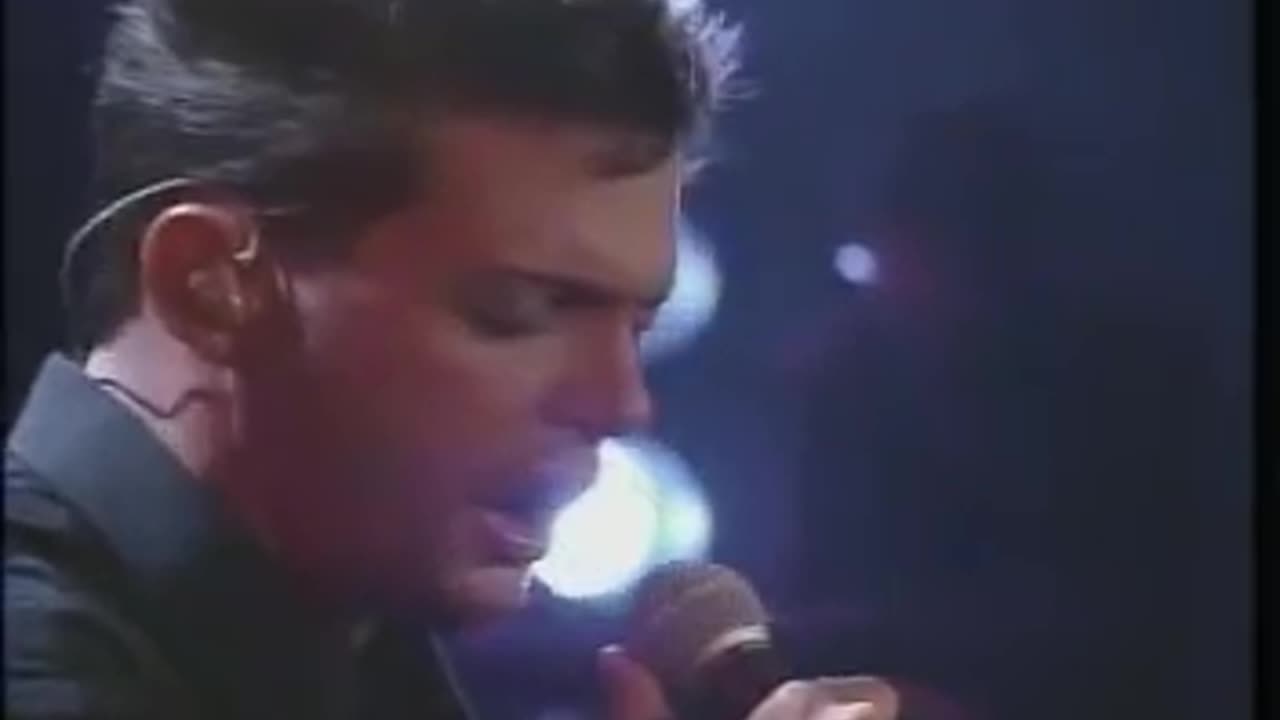 Luis Miguel - Hasta que me olvides (el concierto)