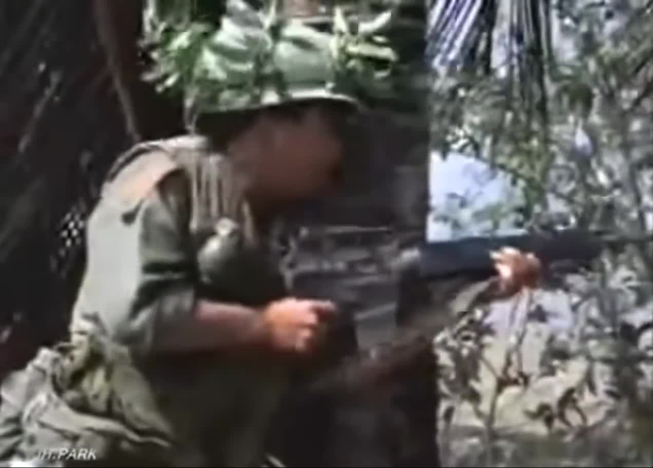 some 1st cav hip shooting us army vietnam