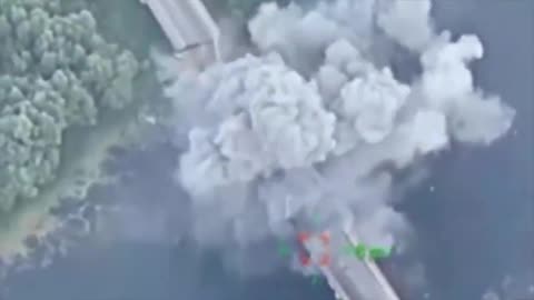 Ukrainian air force destroying the Glushkovsky Bridge while liberating Kursk.mp4