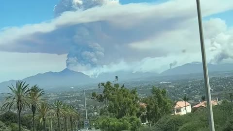 Wildfire Smoke Looms Over the Horizon in California