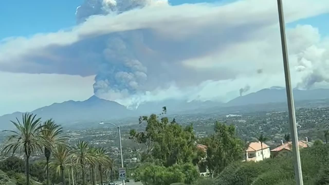 Wildfire Smoke Looms Over the Horizon in California