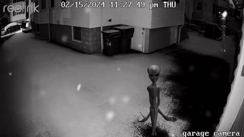 Alien Caught on CCTV - 1 Minute Short