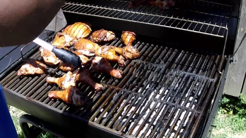 How to make perfect BBQ chicken_ cooking on the Char-griller grill. #Charcoal