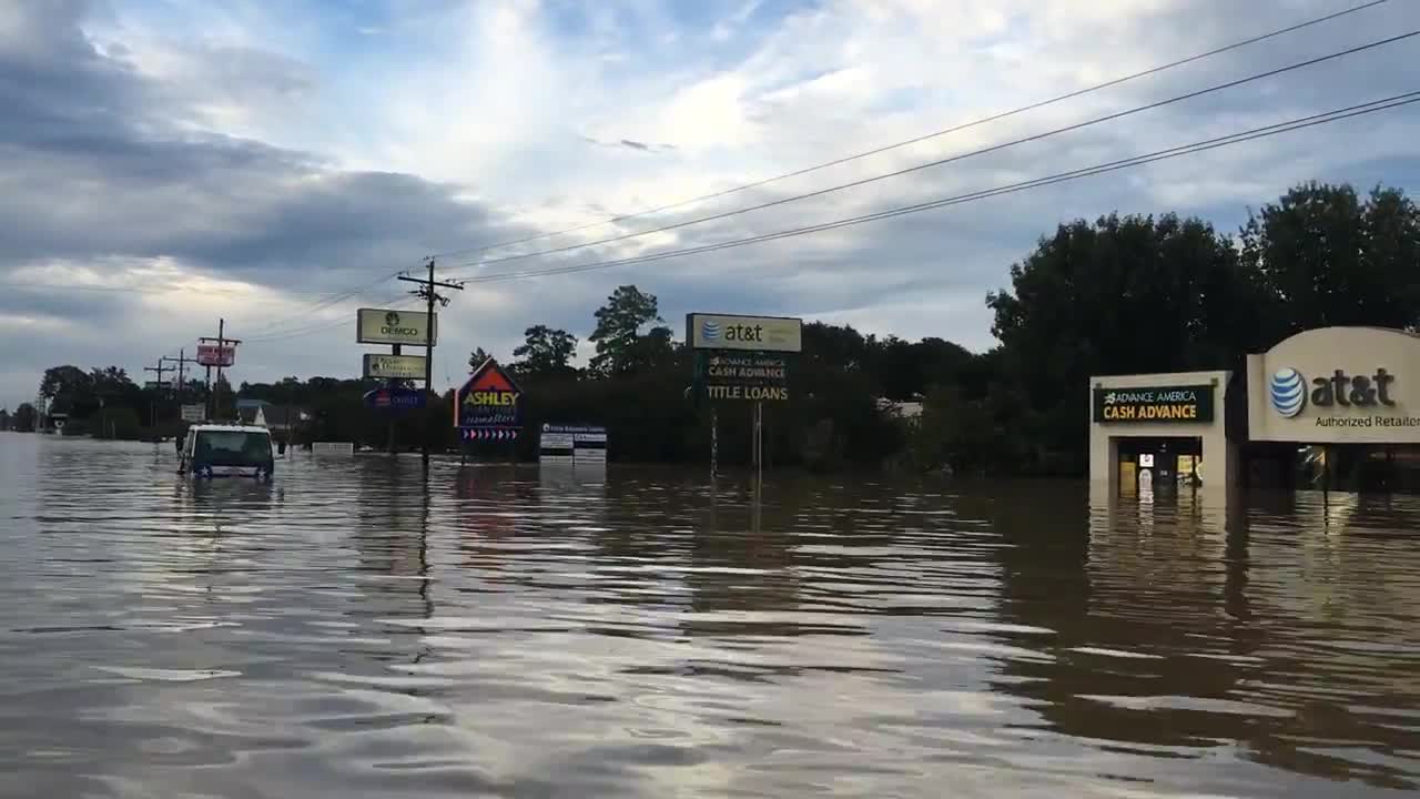 Boat ride through Louisiana streets captures extreme magnitude of flood