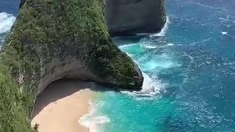 The scenery is very nice and colorful