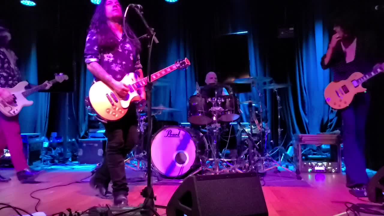 The Lonely Ones "Flash" Queen Cover