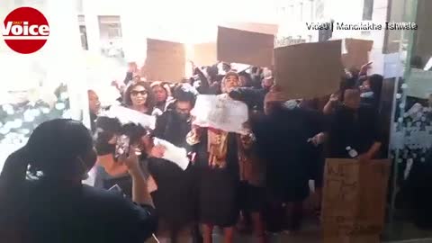 Taxi owner widows protest