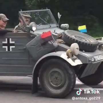 Nacisté jedou do první linie