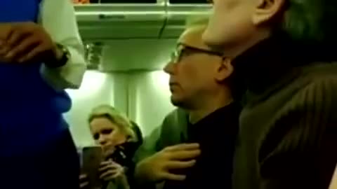 Hateful lady kicked off plane for harrassing Trump supporter