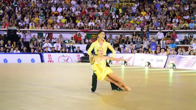 2 Solo One by One Final Round - Colombia Salsa Sport Couple - World Champions