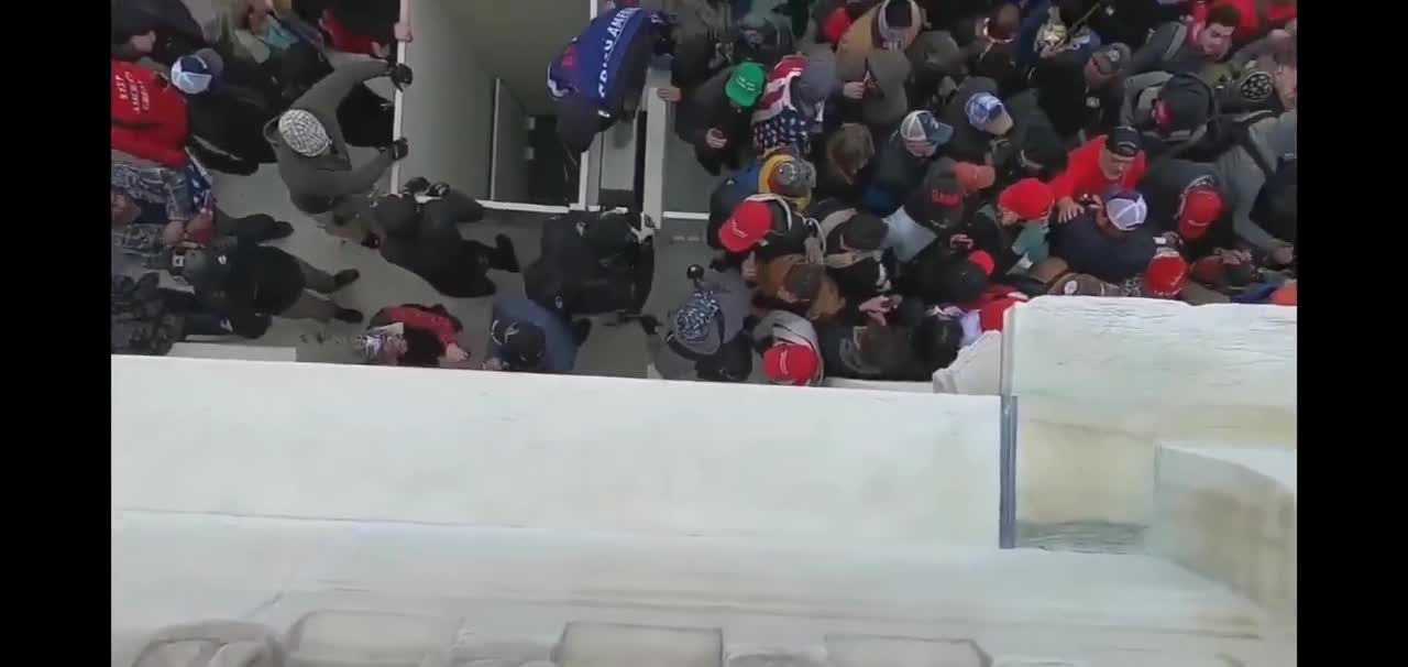 Jan 6 - Antifa Breaking Capitol Doors