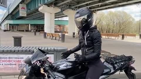 motogirl