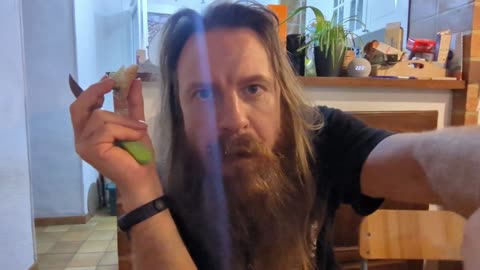 2022-10-13 (3) - kel train ? - Twitch Triskelina