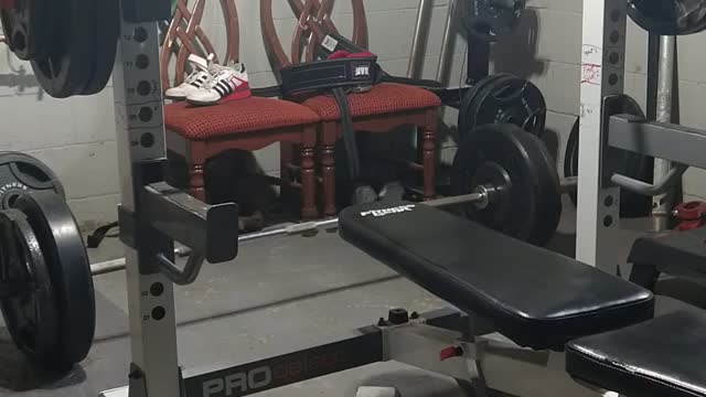 265 lb * 1 bench press