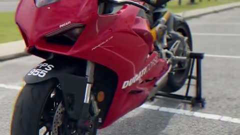 Ducati Panigale v2